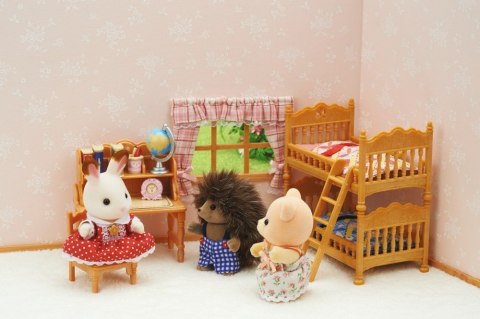 SYLVANIAN ZESTAW Z LOZKIEM PIETROWYM 5338 PUD6 EPOCH